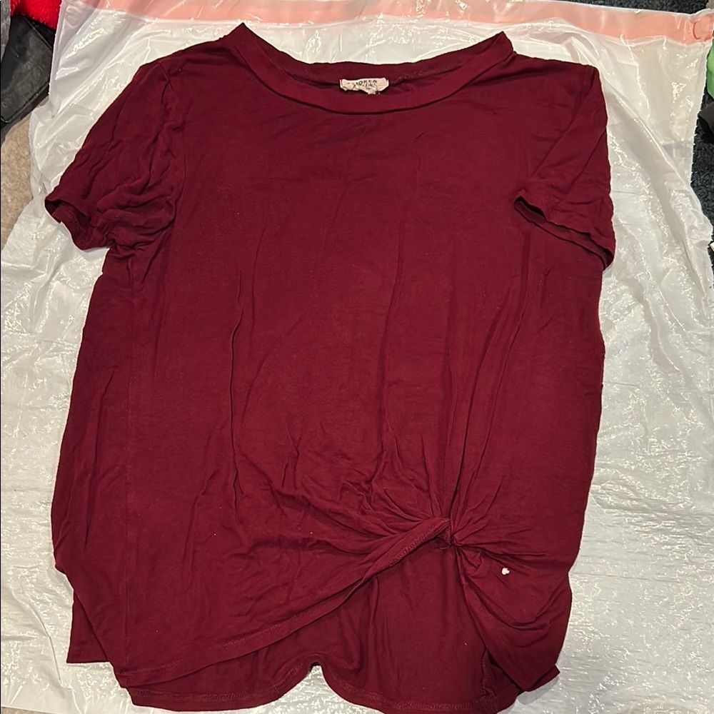 Women's Burgundy Top